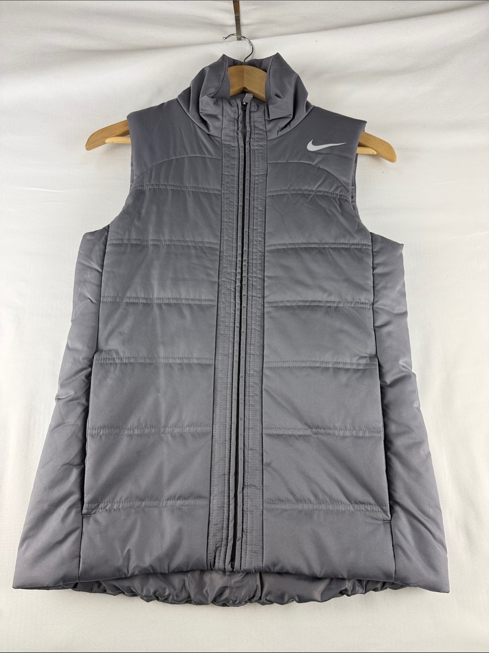 Nike Gray Vest Women's XS Lightweight Athletic Layer Like New